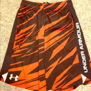 Under Armour | boys medium | basketball shorts